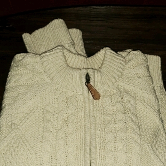 L.L. Bean kids cable knit sweater - Picture 5 of 10